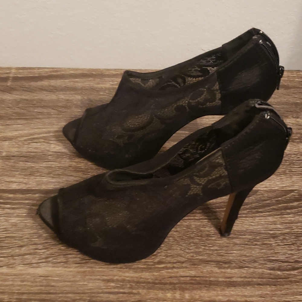 Women aldo shoes size 8